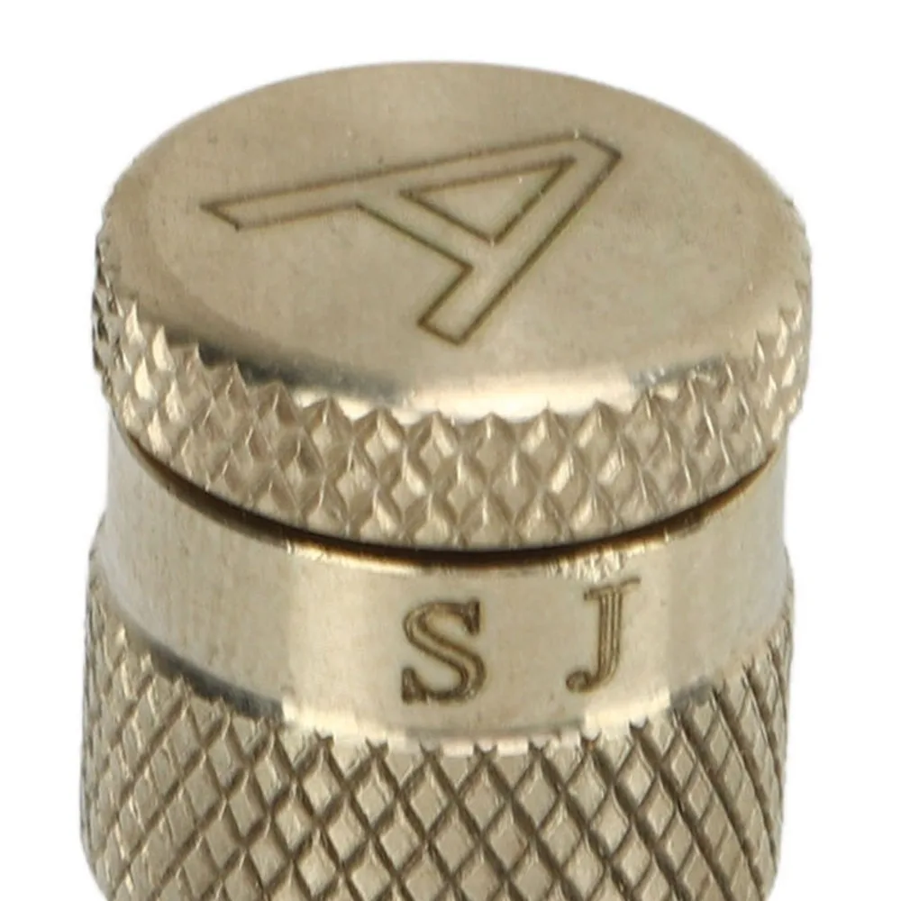 Metal ​Saxophone Neck Screw ​4mm Thread Diameter​ ​Curved Neck ​Neck Tightening Screw ​Replacement Parts Tightening Screw