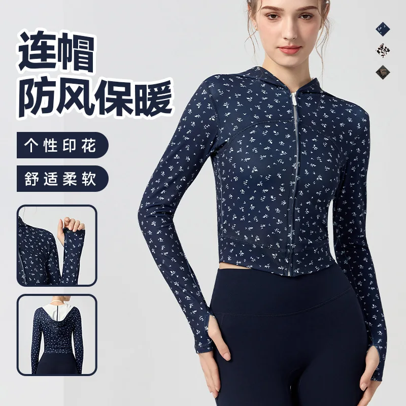 

Women's Slim Fit Long Sleeve Hoodie Zipper Warm Fitness Top Short Style Personalized Print for External Wear