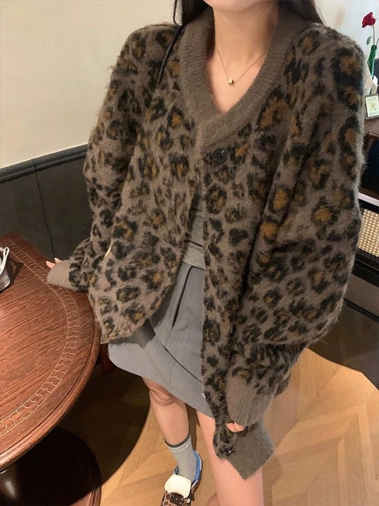 Ezgaga Knitted Cardigan Women Leopard Printed O Neck Autumn Winter Fashion Loose Stretch Vintage Sweater Female Casual Tops