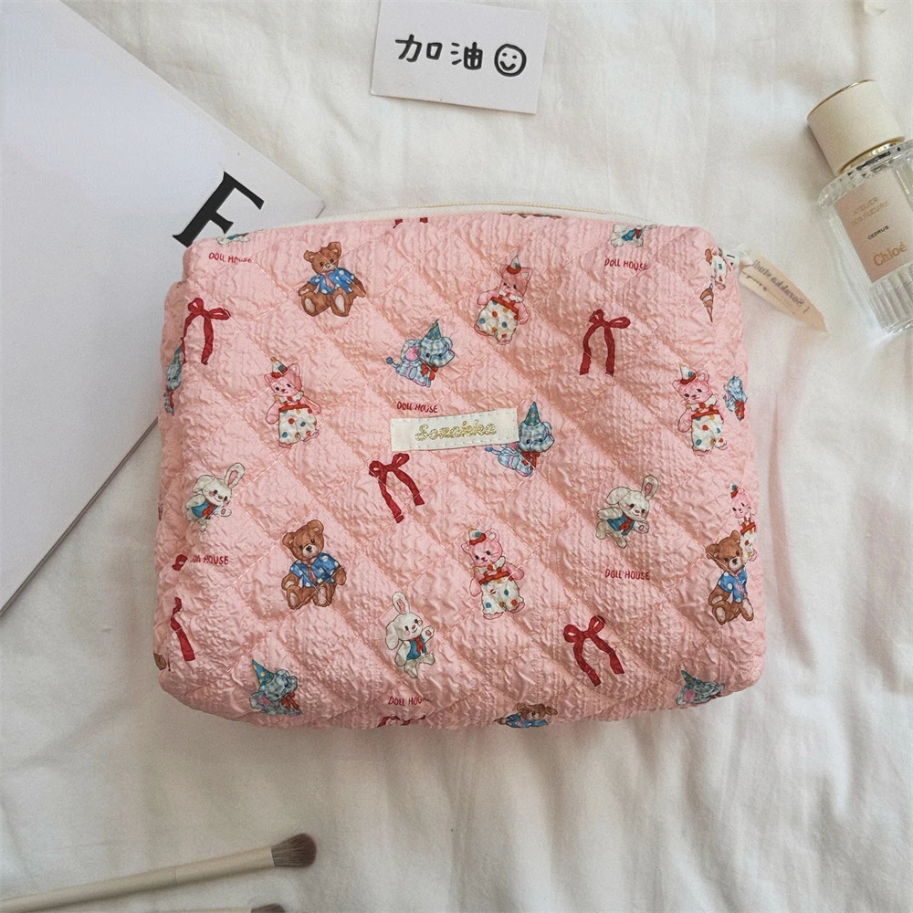 Cute Bear Floral Women\'s Cosmetic Bags Portable Large Capacity Female Storage Bag Travel Zipper Clutch Purse Makeup Case Handbag