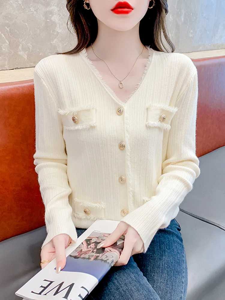 

Женский вязаный кардиган с V-образным вырезом, осенний, модный, омолаживающий, верхняя одежда для повседневной носки, свободный крой