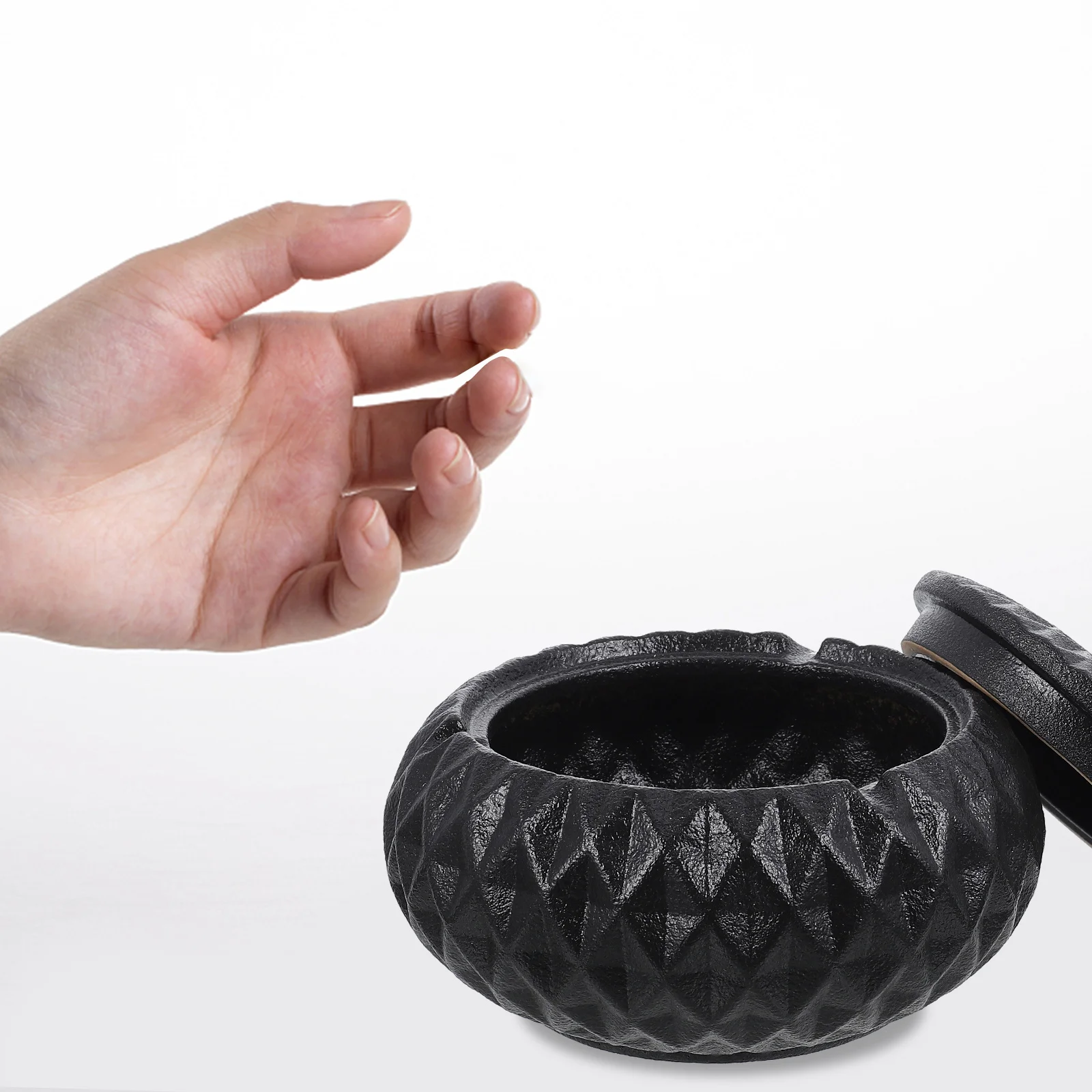 

Lidded Ashtray Holder Vintage Home Decor Ornament Unique Container Simple Wear-resistant