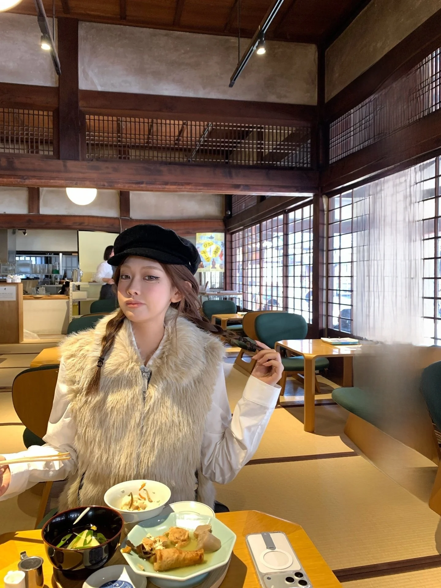 토마토 히어로 양면 착용 퍼 베스트 재킷 여성용 민소매 탑 패셔너블 빈티지 스타일 짧은 길이 루즈핏