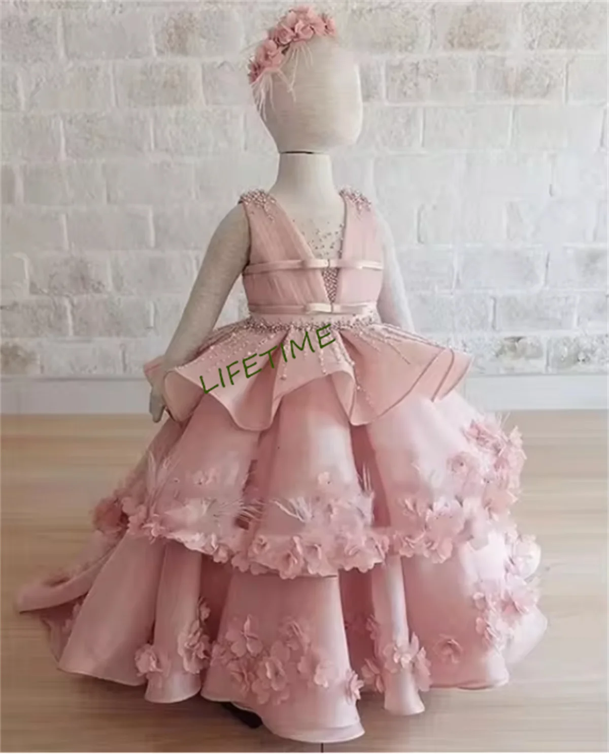 Real Picture Pink Girls Clothes Mother Daughter Party Gowns V Neck Ball Gown 3D Flowers Pearls Flower Girl Dress