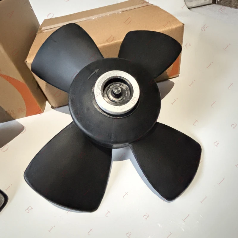 W W is compatible with the electronic fan cooling auxiliary fan for the Pusan 99 Xinxu 06-12 models, Songtian accessories