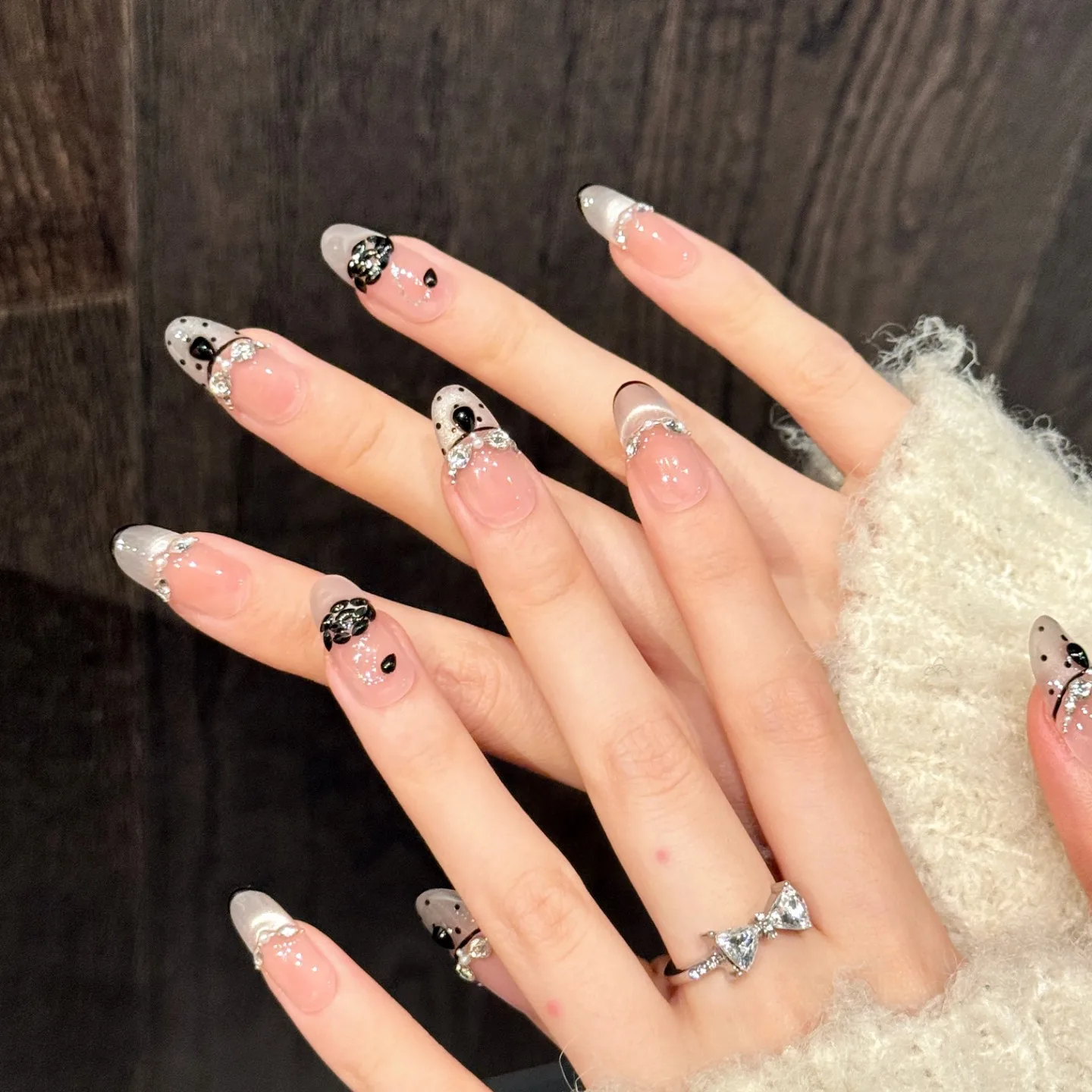 10pcs Handmade Fake Nails Middle Oval Ink-drilled sweet berries Press On Nails  False Nails French Powder penetration design