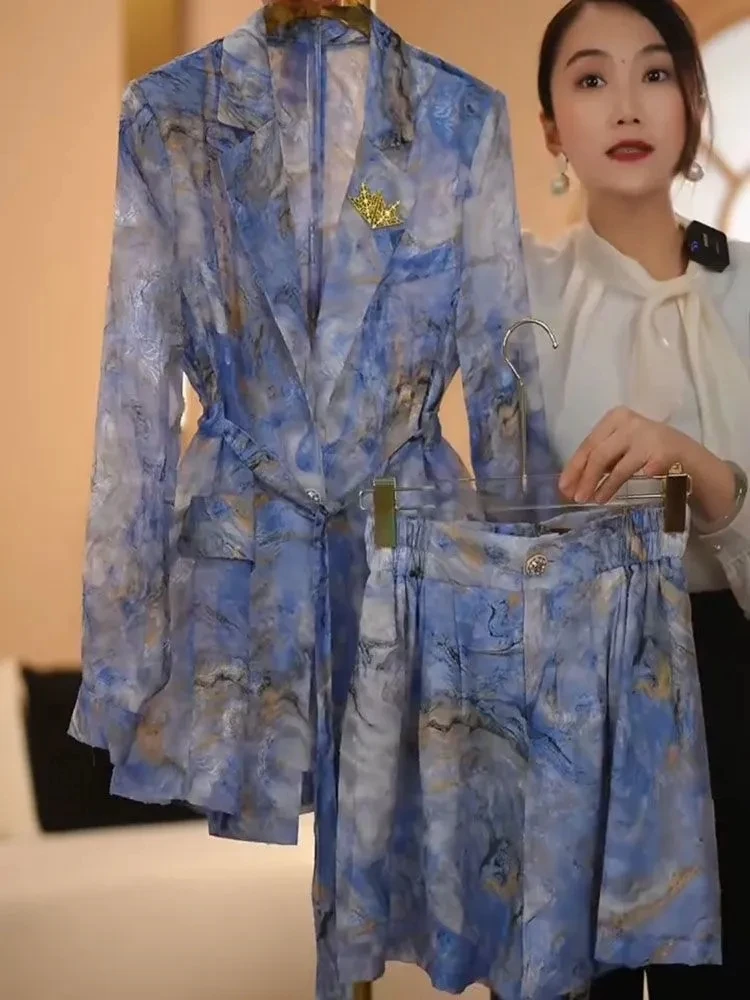 French high-end casual temperament printing suit women's summer new fashion thin long-sleeved suit shorts two-piece suit.