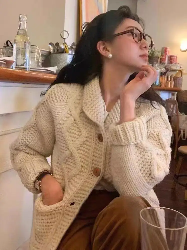 

Apricot Heavyweight Flannel Oversized Knit Artistic Sweater Vest Women'S 2025 Autumn/Winter Design-Focused Top