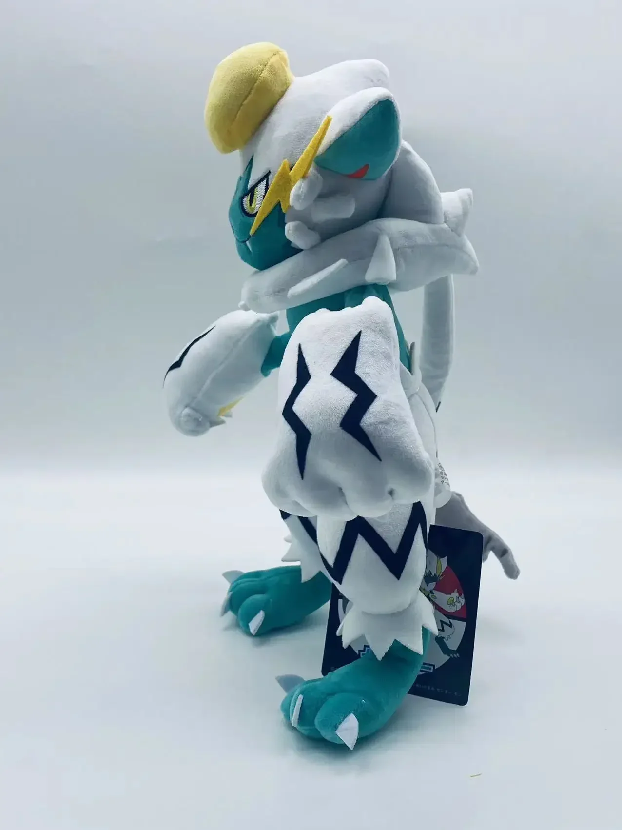 25/32cm Pokemon Zeraora Pluszowe zabawki Kreskówka Anime Zeraora Pluszowa lalka Poduszka Miękka wypchana lalka Kawaii Elf Prezenty urodzinowe dla chłopców