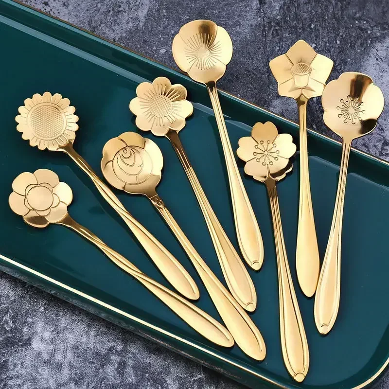Juego de 8 Cucharas Doradas para Postre, Cucharas Pequeñas con Diseño de Flor, Cucharas de Acero Inoxidable para Té, Leche, Fruta y Miel, Juego de Vajilla Elegante