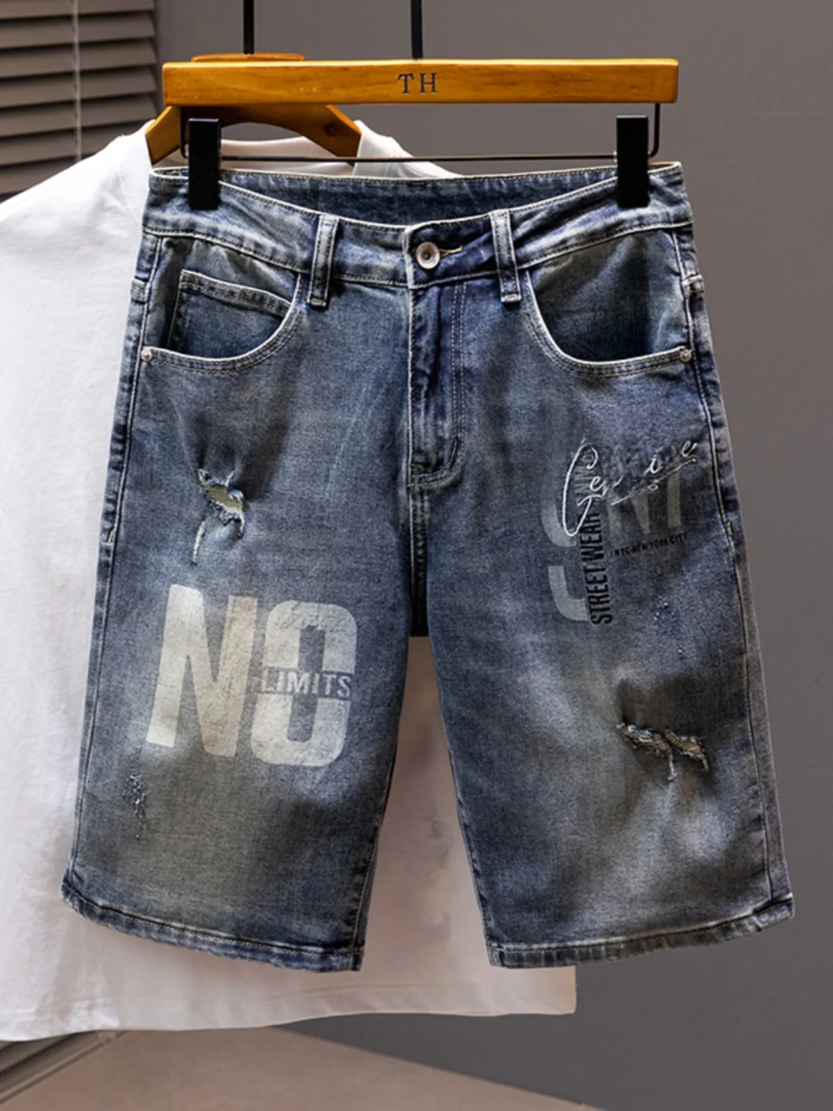 

Летние тонкие джинсовые шорты с вышивкой и принтом, рваные, мужские, свободные, прямые, длиной до колена, модные, брендовые, со средней посадкой, из хлопка со стрейчем...