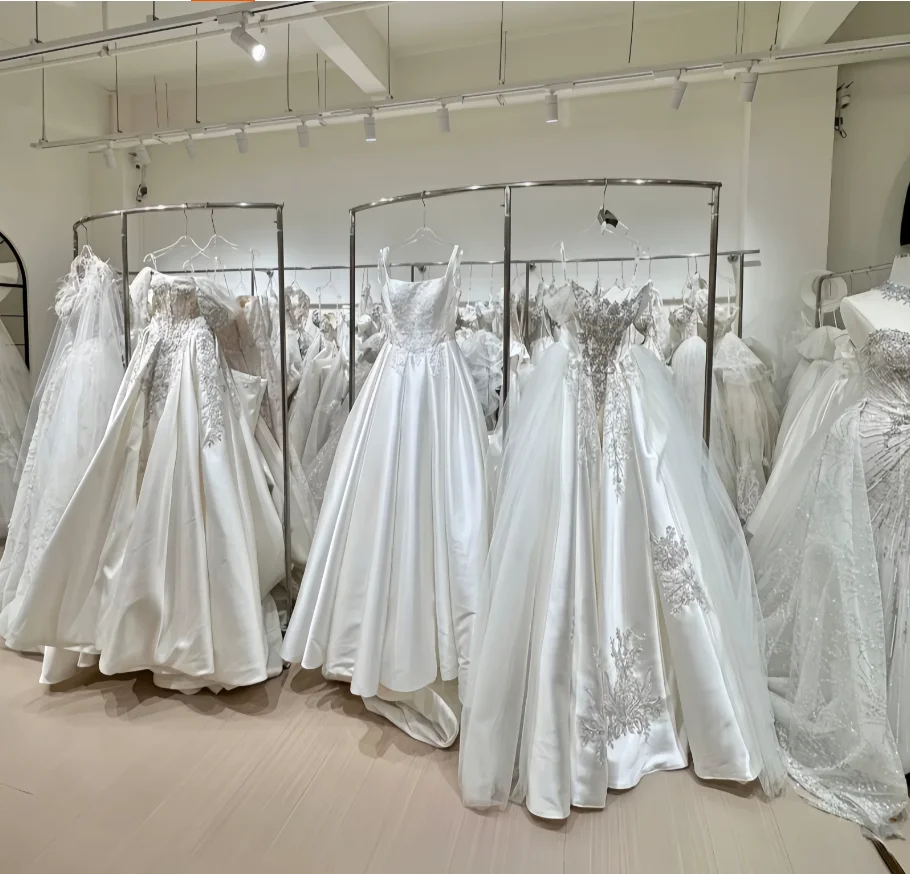 Stainless steel wedding dress display rack, high-end double-layer suit display rack, floor standing photography studio dress hal