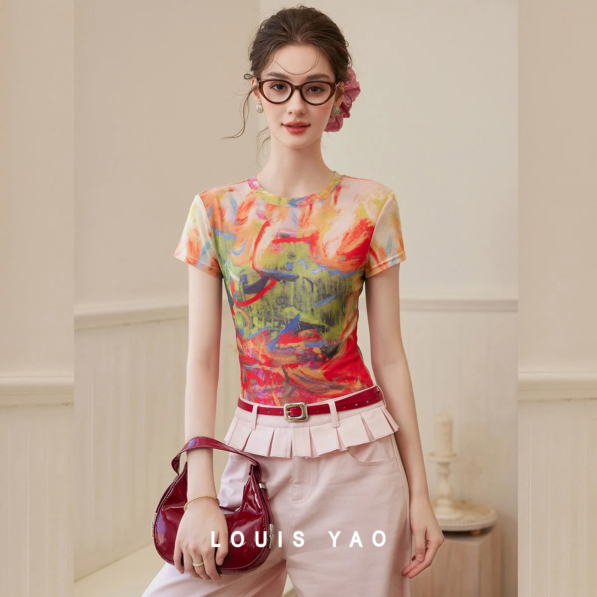 

LOUIS YAO All-Over Print Slim Fit Short Sleeve T-Shirt 2026 Spring/Summer Retro Round Neck Slightly Stretchy Women's Tee