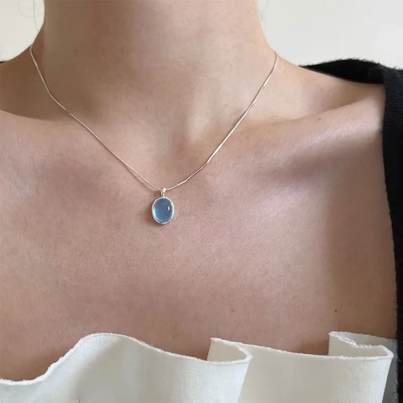 

Natural Navy Blue Pendant Necklace, Feminine Temperament, High-end Sense, Fashionable and Versatile Collarbone Chain