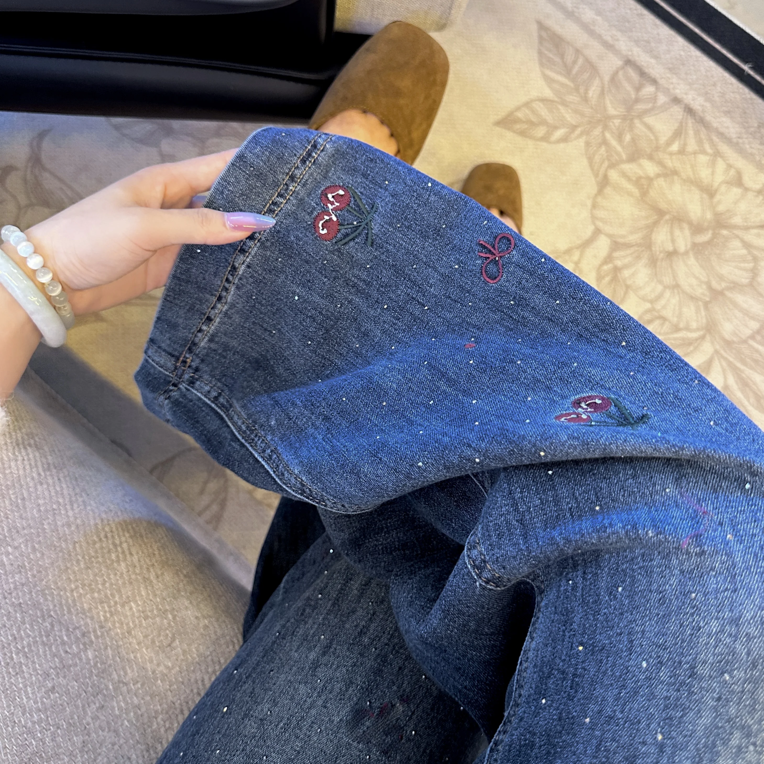 

Ретро-джинсы американского стиля с вышивкой вишневым цветом, с высокой талией, прямые, женские, осенне-зимние, утягивающие, широкие, в пол, P...