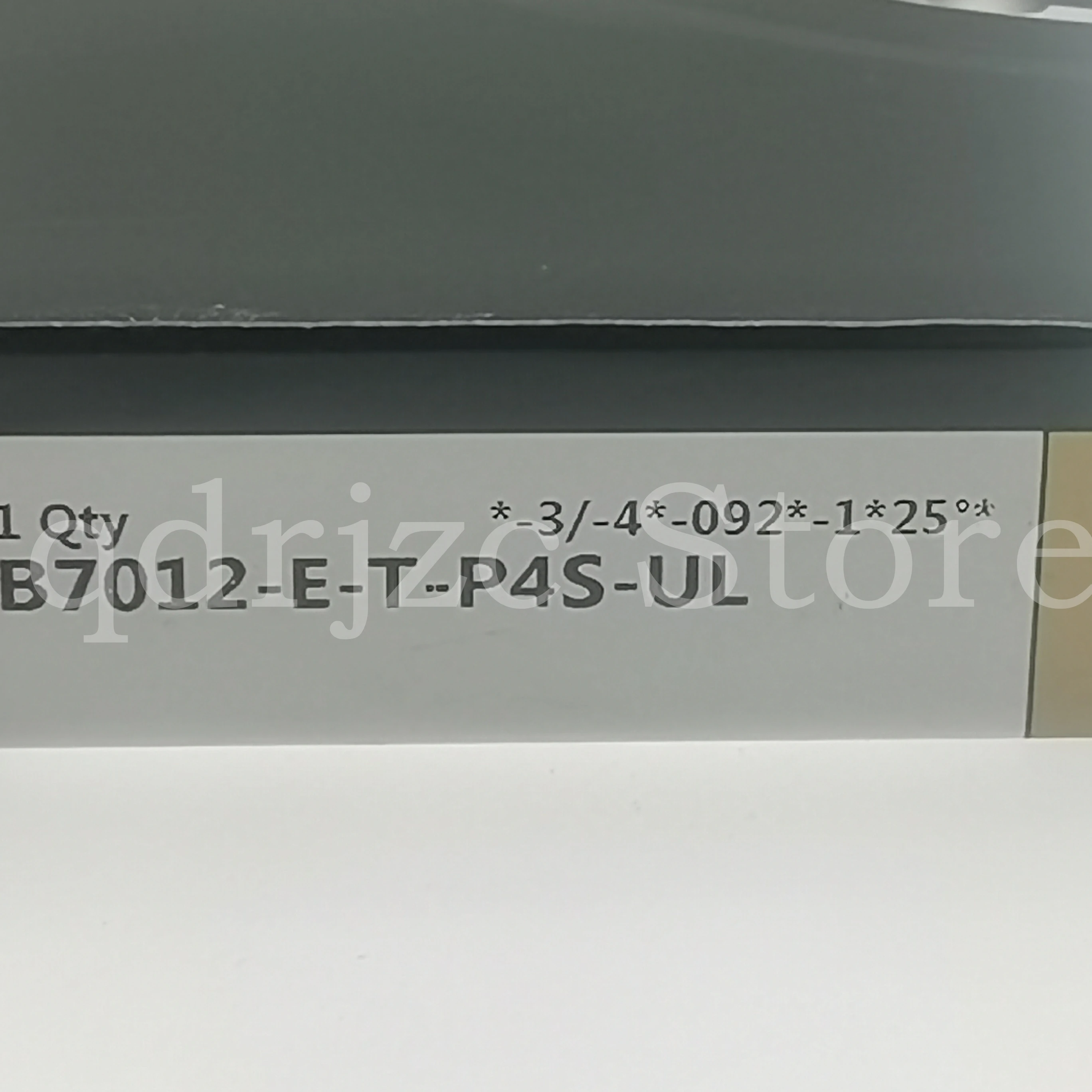 

Super precision machine tool spindle bearing B7012-E-T-P4S-UL = 7012ACDGA/P4A 60mm X 95mm X 18mm