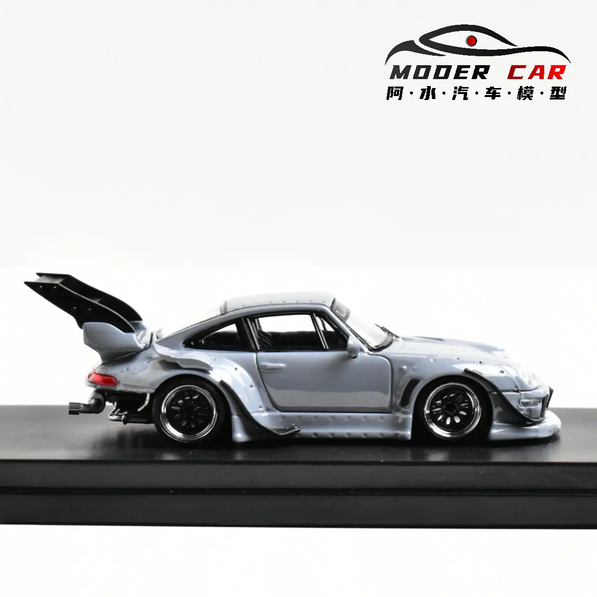 

Масштабная модель автомобиля SW 1:64 Display RWB 993, литая под давлением