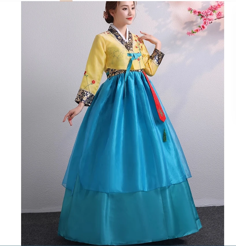 أزياء الرقص الكوري، أزياء الأداء الأقليات العرقية، فساتين الممارسة النسائية، الأزياء القديمة، والفساتين اليوم