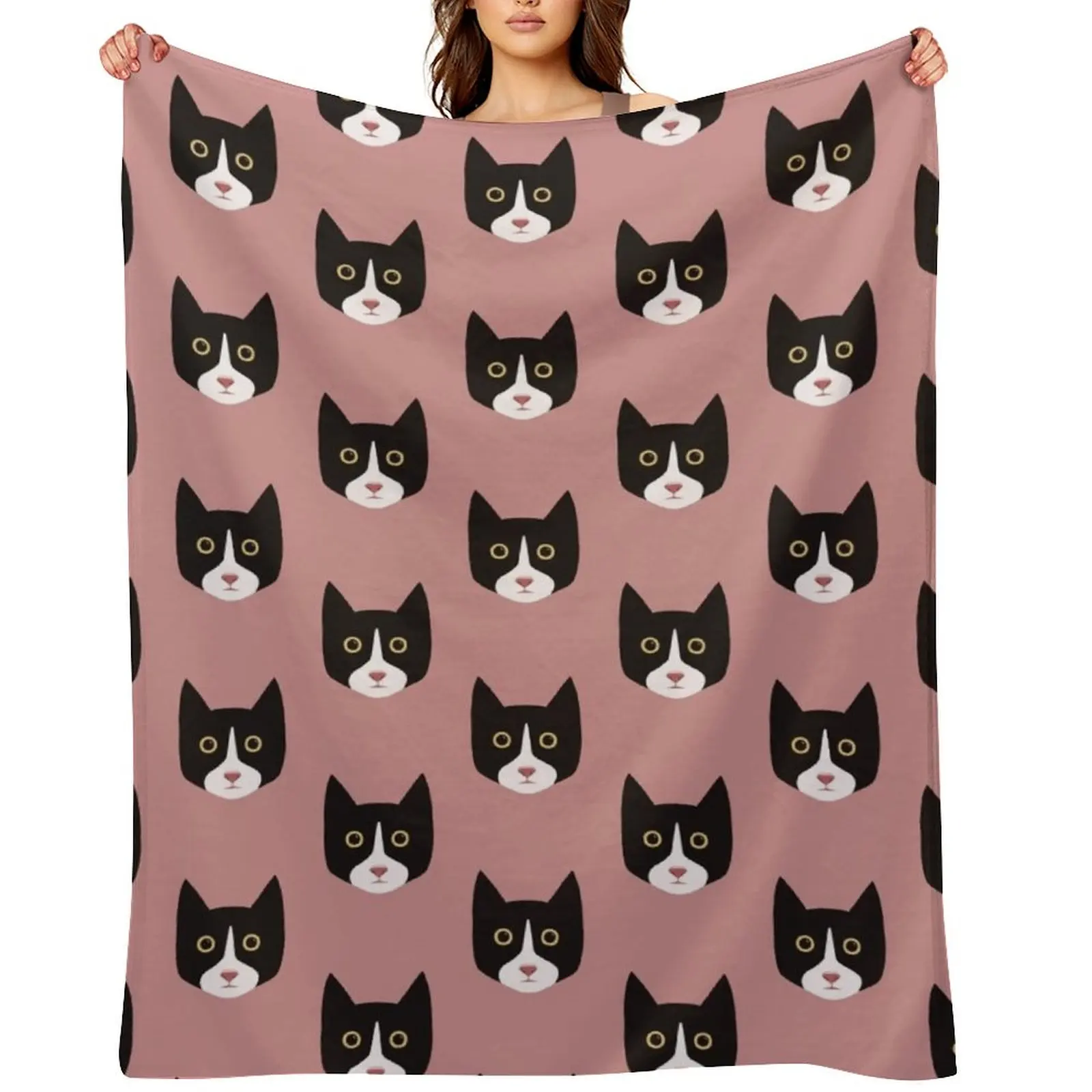 

Black And White Tuxedo Cat Face Throw Blanket Decorative Throw Picnic Furrys funny gift Blankets