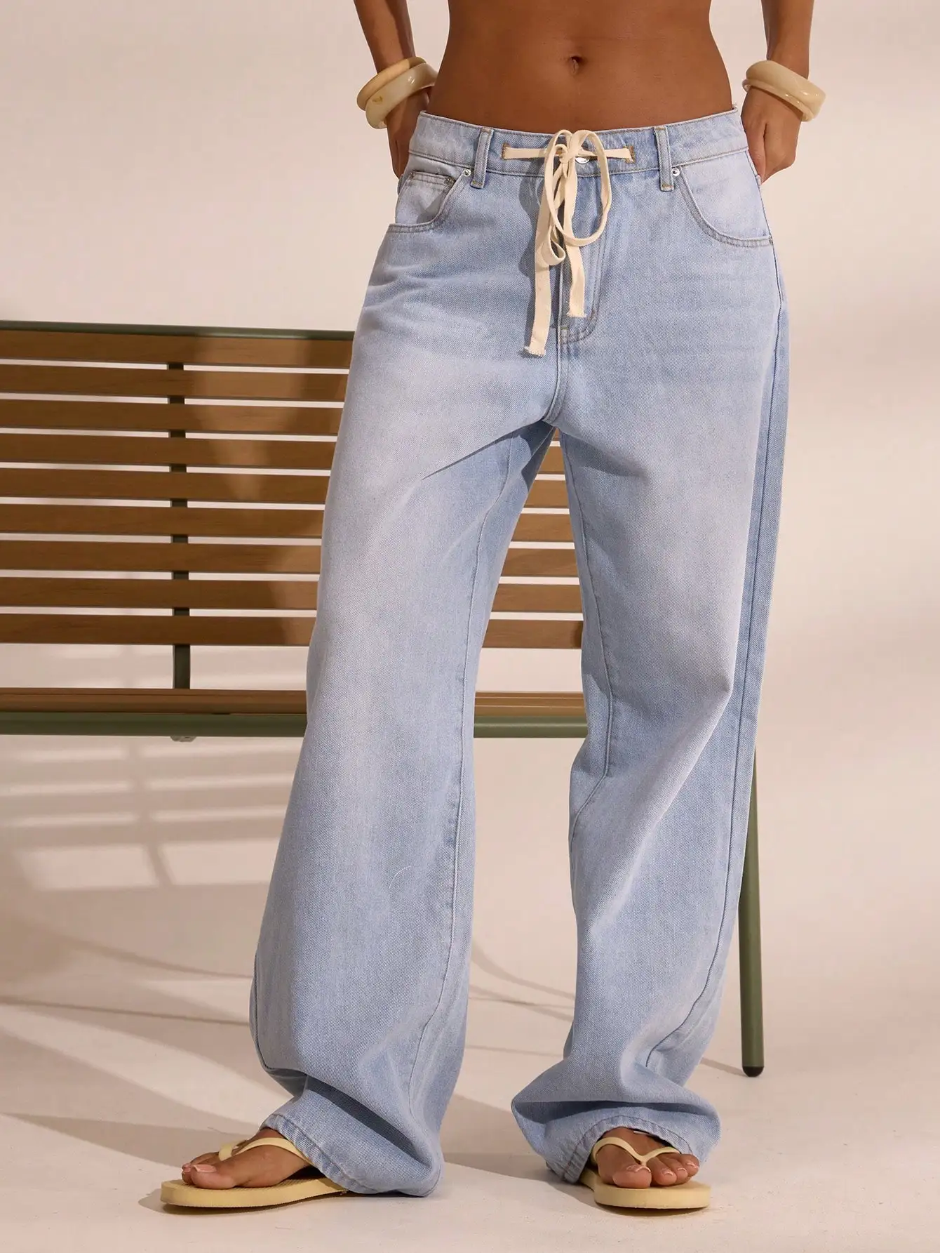 

Женские джинсы с широкими штанинами светлого цвета с завязками на талии, повседневный бохо-стиль для лета и осени