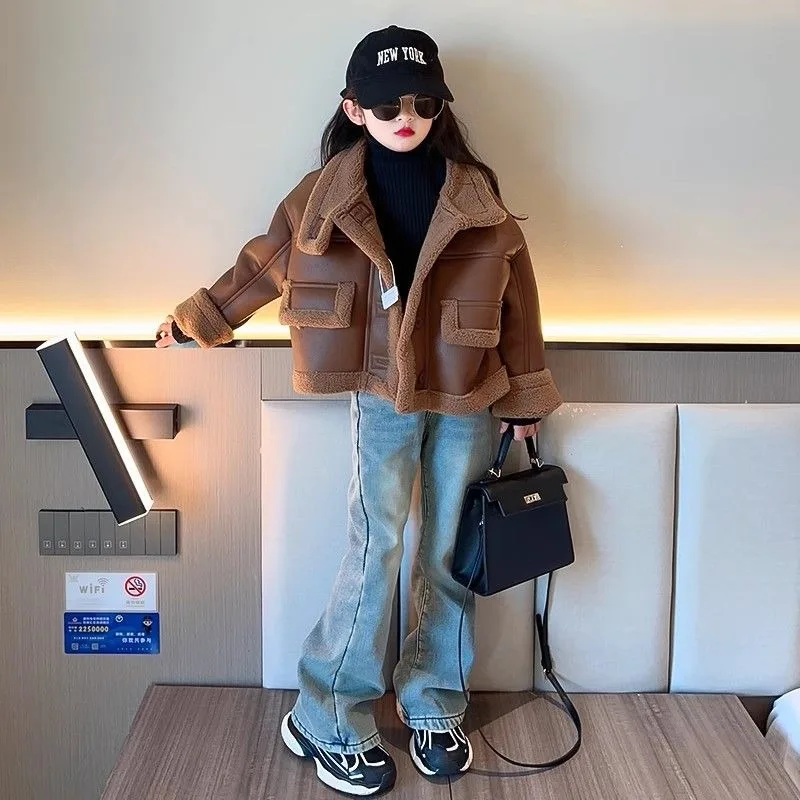 

Girls' Leather Jacket Fashionable Autumn and Winter New Fleece Thickened Fur Integrated Girls' Fashion Coat