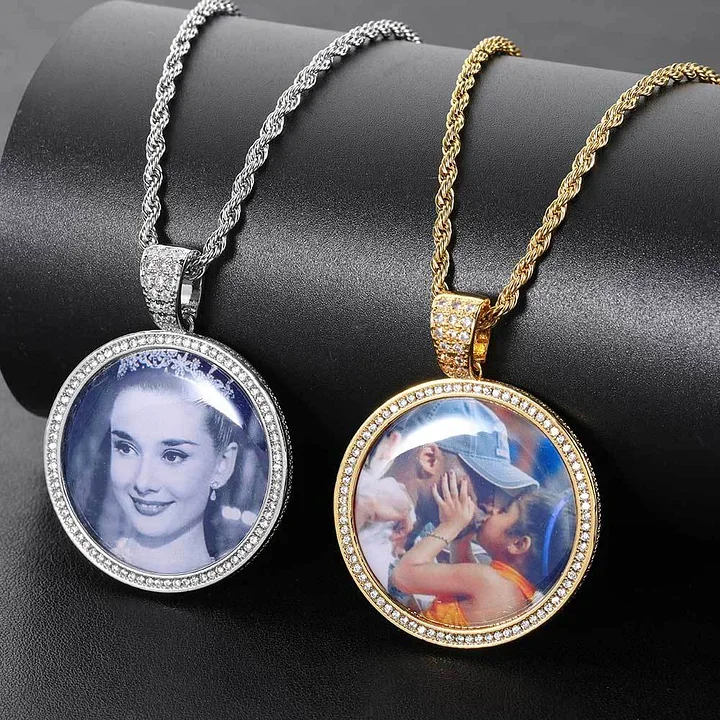 

ZGYXCZONE Hip Hop Jewelry Side Diamond Round Photo Pendant Zircon Fashion Memory Frame Necklace