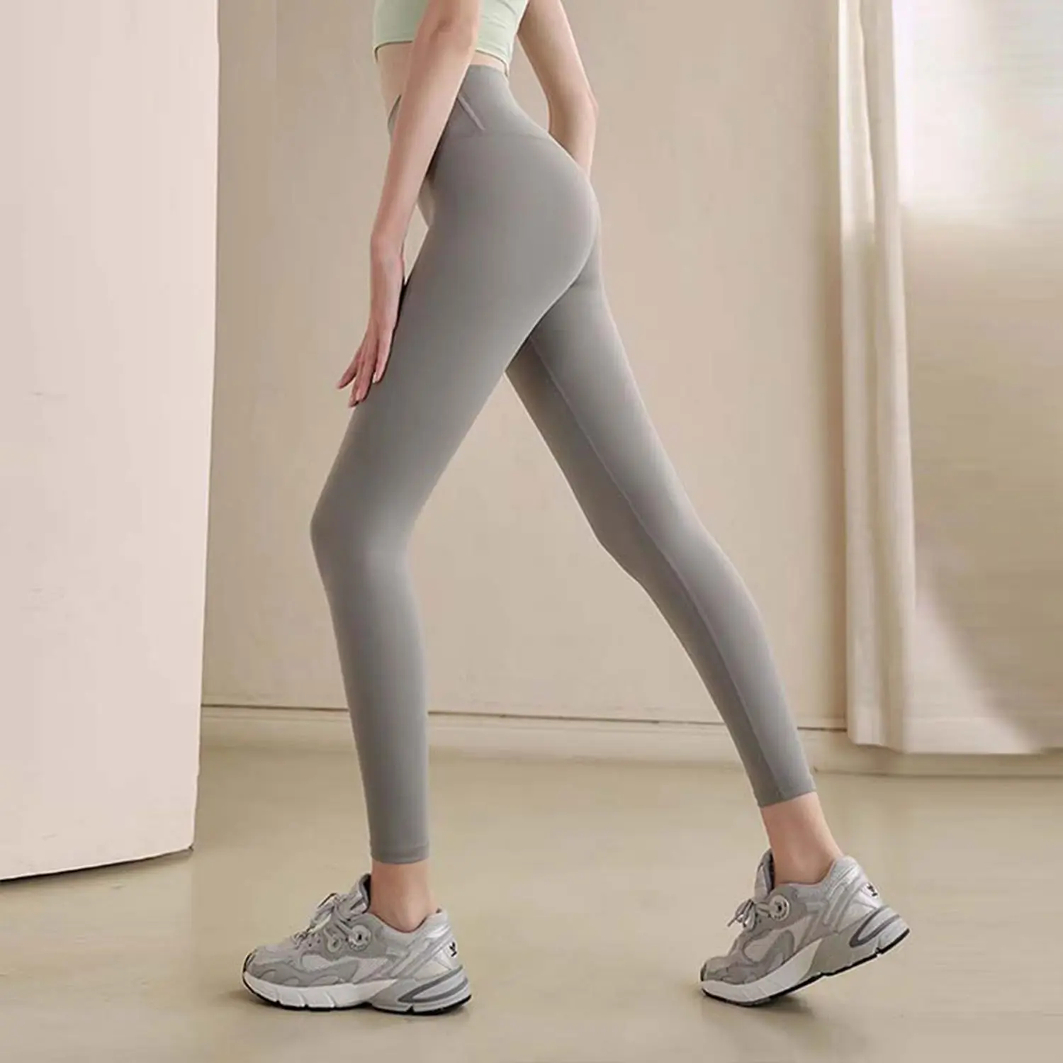 طماق الرياضة النساء معزول الجلد طالب عارية الوركين هرول التطريز فضفاض Bootcut الحرارية متقلب ماتي الخامس قطع جميلة الصلبة
