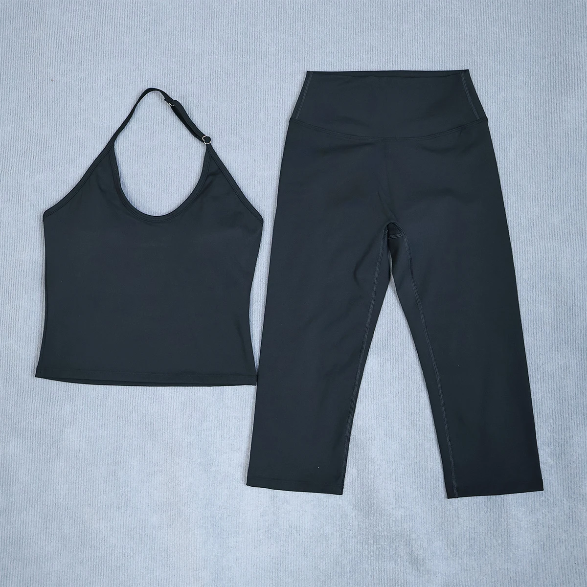 Damen Sommer-Sportset 2-teilig Ärmellose Stoßfeste Weste Capri-Leggings 3/4 Zweiteiliger Fitness-Yoga-Laufanzug für Outdoor-Aktivitäten – Detail 14