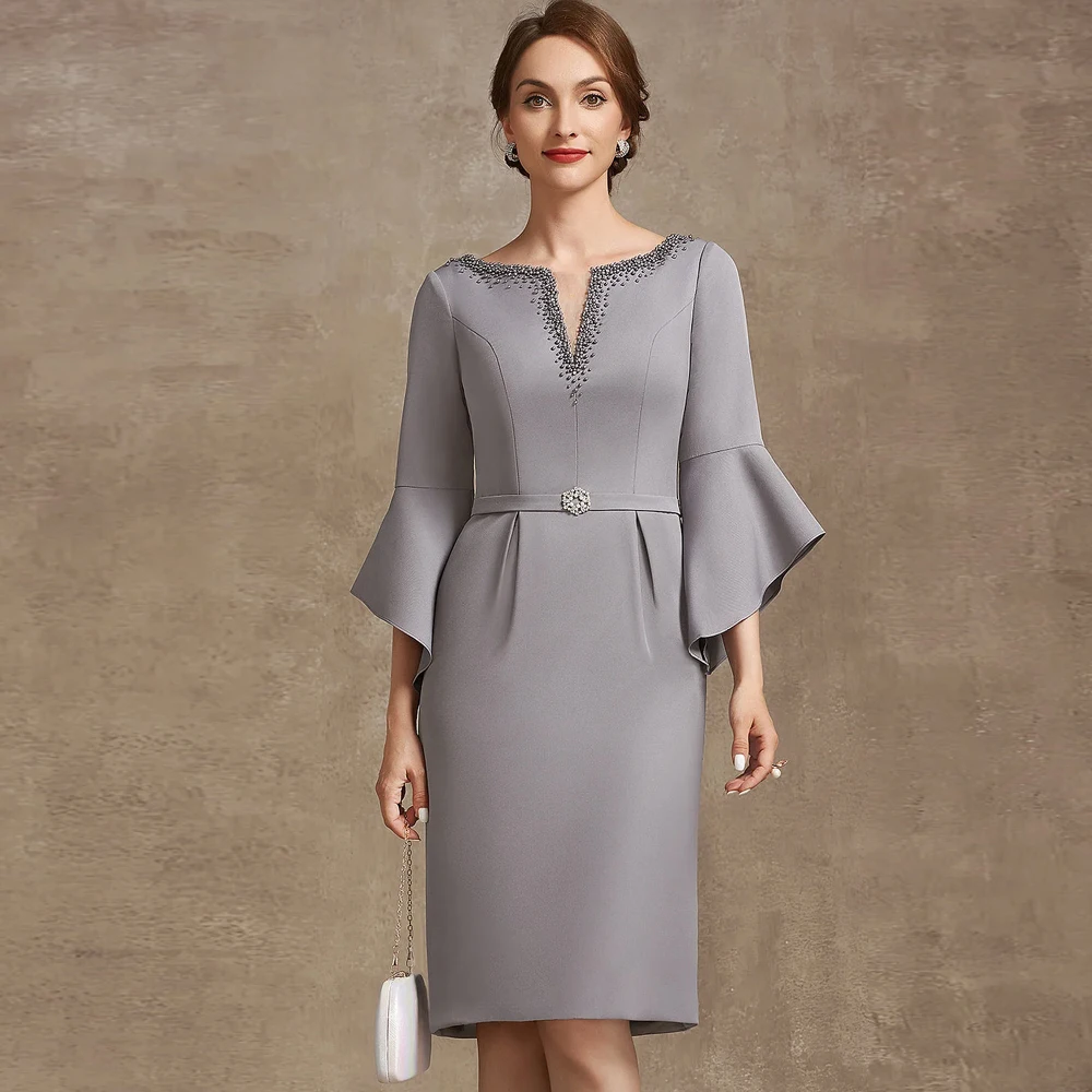 Eleganckie sukienki dla mamy panny młodej w stylu syreny, z dekoltem w serek, rękawami 3/4 rozszerzanymi, suknie na przyjęcie weselne, zdobione koralikami i cekinami, długość do kolan.