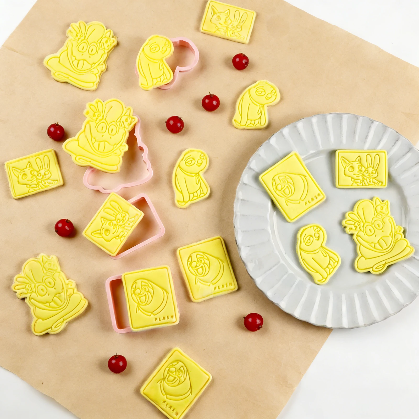 

Cookies Cutters Plastic Cartoon Pressable Biscuit Mold Cookie Stamp Cake Chocolate Fondant Pastry Molds Baking Supplies