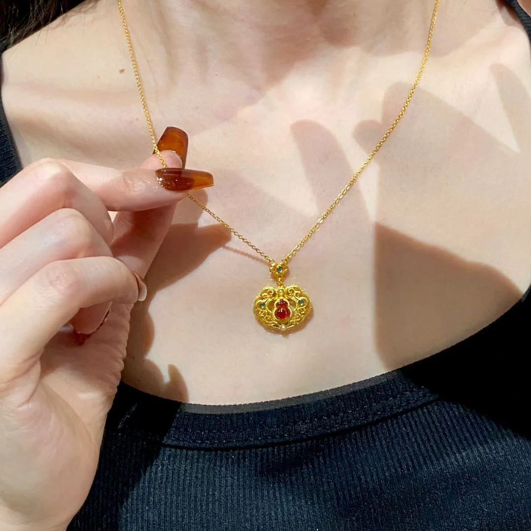 Charm Ruyi gourd pendant glossy hollow out ruby necklace retro classical exquisite collar chain banquet wedding jewelry gifts