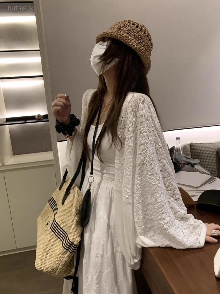 Casual Japanese Vintage Lace Patchwork Jackets Hook Flower Shawl Thin Loose Shirts Coat Women Y2k All-match Tops Cardigan
