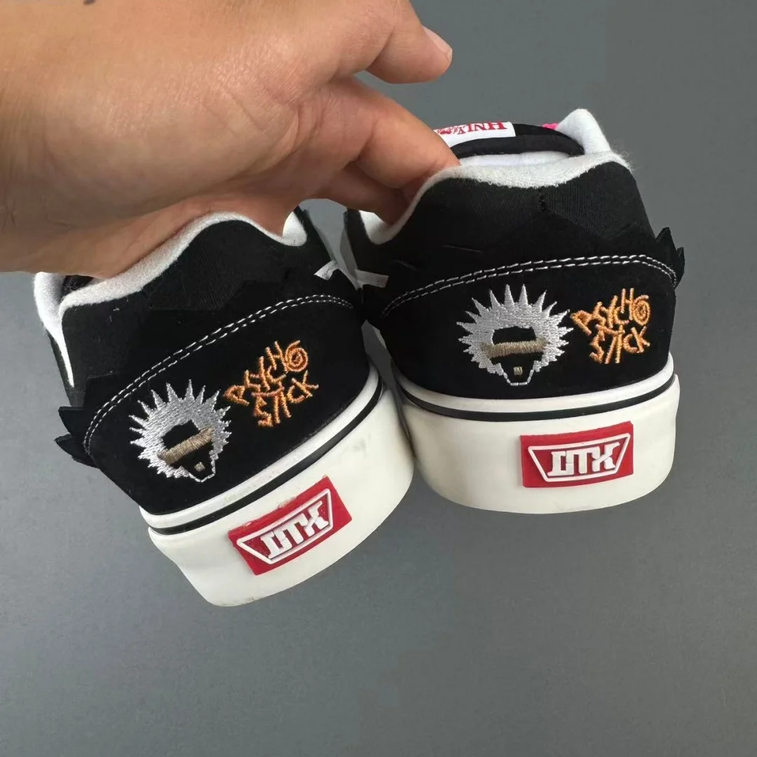 Black White Retro Skate Shoes Lightning Design Embroidered Street Sneakers, Breathable Wear Resistant Fashion Casual Bread Shoes