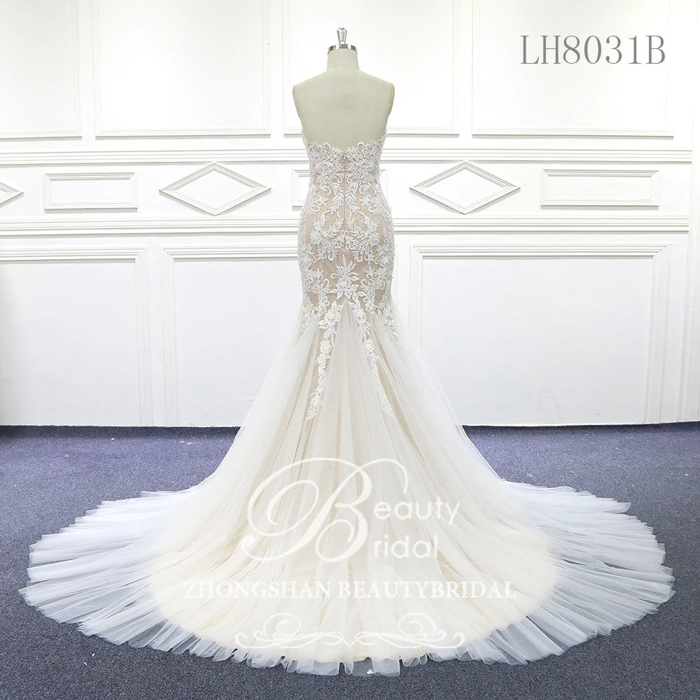 Haut de gamme Robe de mariée 2018 Vintage une ligne dentelle Appliques perle Robe de Mariage Illusion mariée robes Vestido de Noiva XF17138