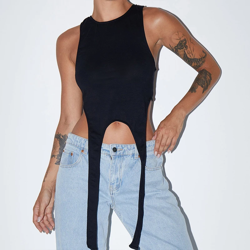 Omsj 2024 brandneue Weste mit unregelmäßigem Saum für Frauen sexy lässige ärmellose schulter freie klassische schwarz-weiße Tanktops mit Rundhals ausschnitt