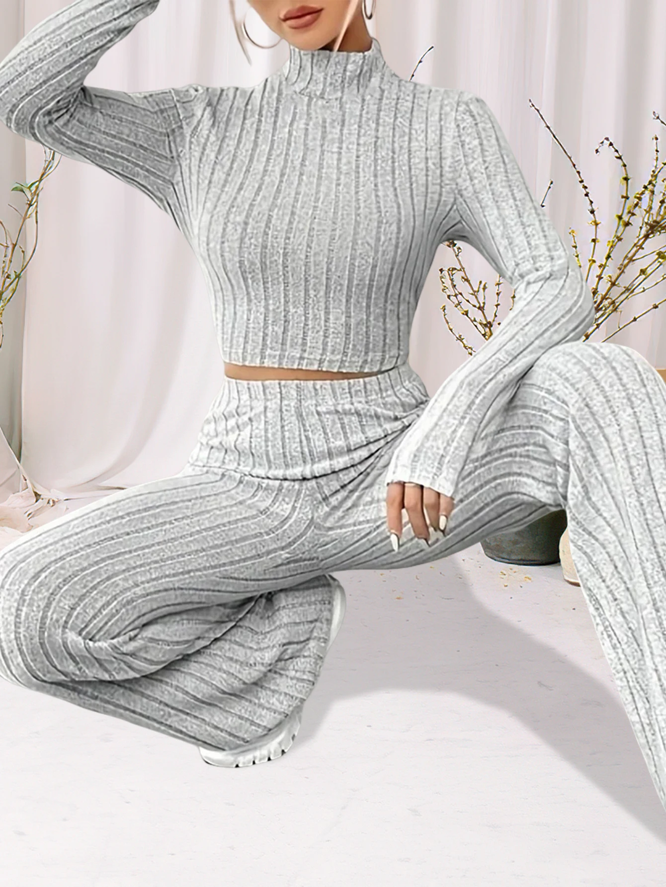 New fashionable and warm autumn high-neck long-sleeve set
