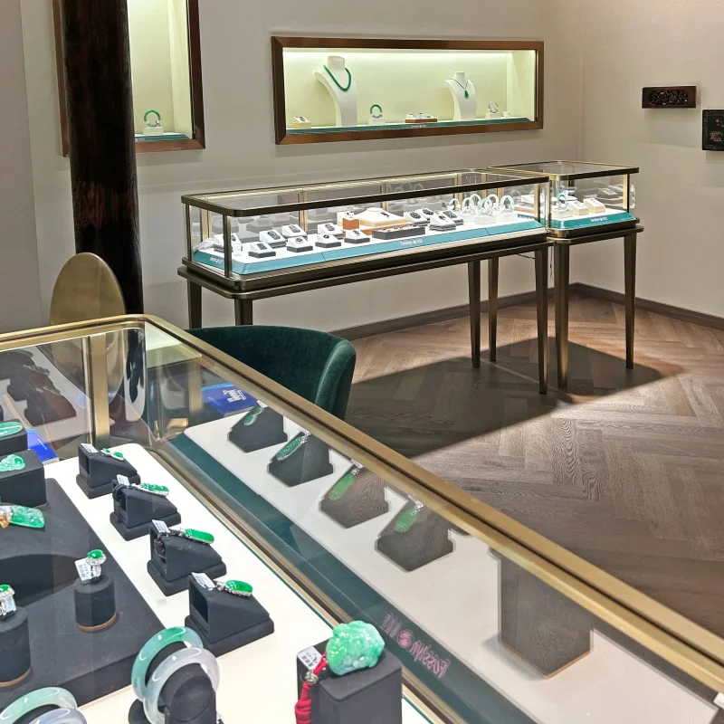 

custom.Luxury Jewelry Showcase Cabinet Black Gold Table Glass Cabinet Interior High-End Boutique Fitting Bespoke Design Direct F