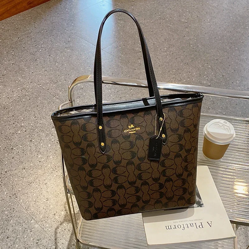 

Stylish Casual Vintage Crossbody Handbag Elegant Minimalist Design for Women with Trendy Business Fashion