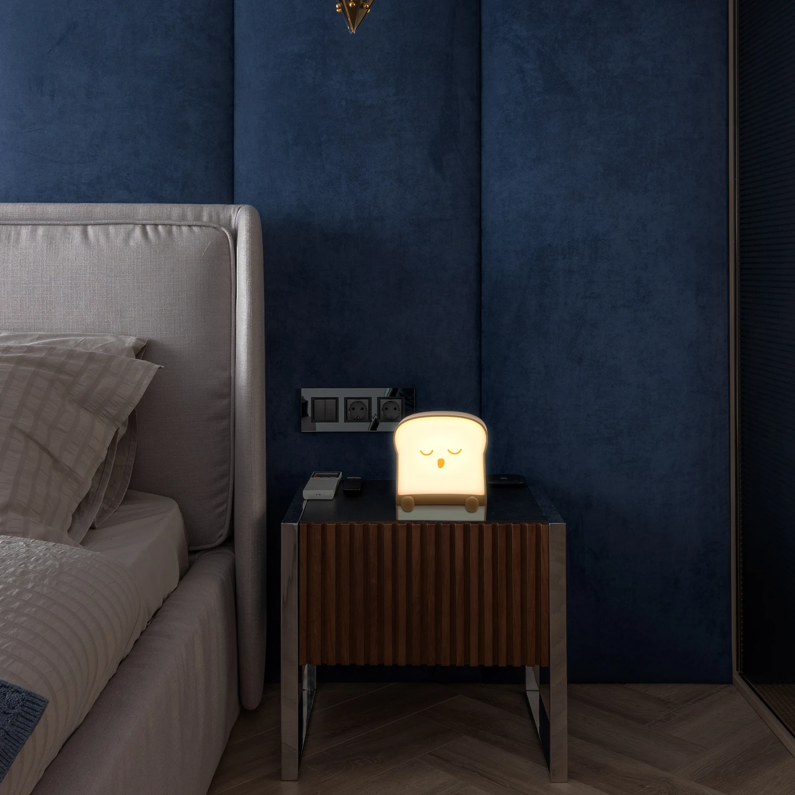 

Toast Shaped Night Light LED USB Rechargeable Cartoon Beside Table Lamp Gift Idea Practical Mode Charging Lamp