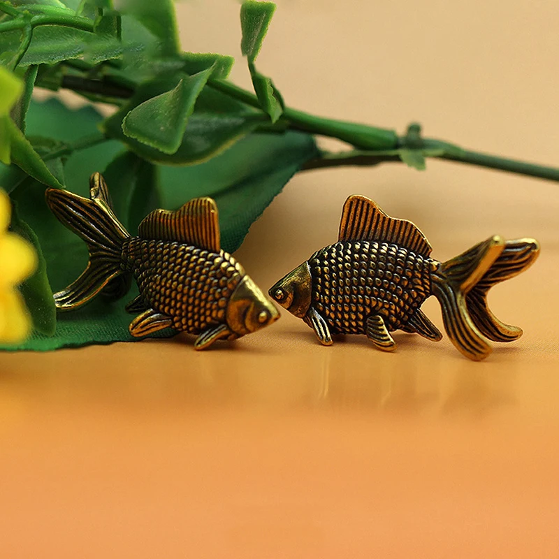 Desk Decoration Tea Pet Cute Gifts Goldfish Figurines Retro Brass Lucky Animal Statue Ornament Home Decor