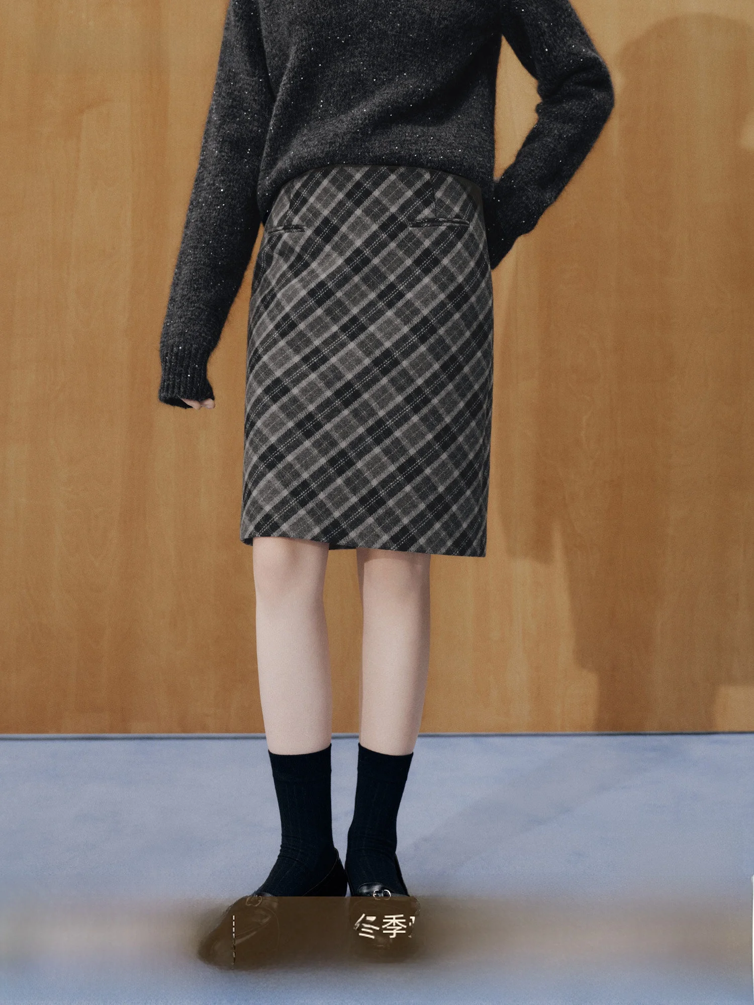French Manx Vintage Woolen Plaid High Waist  Skirt Women's Winter New Small Size Furry A-Line Skirt Daily Commute Office