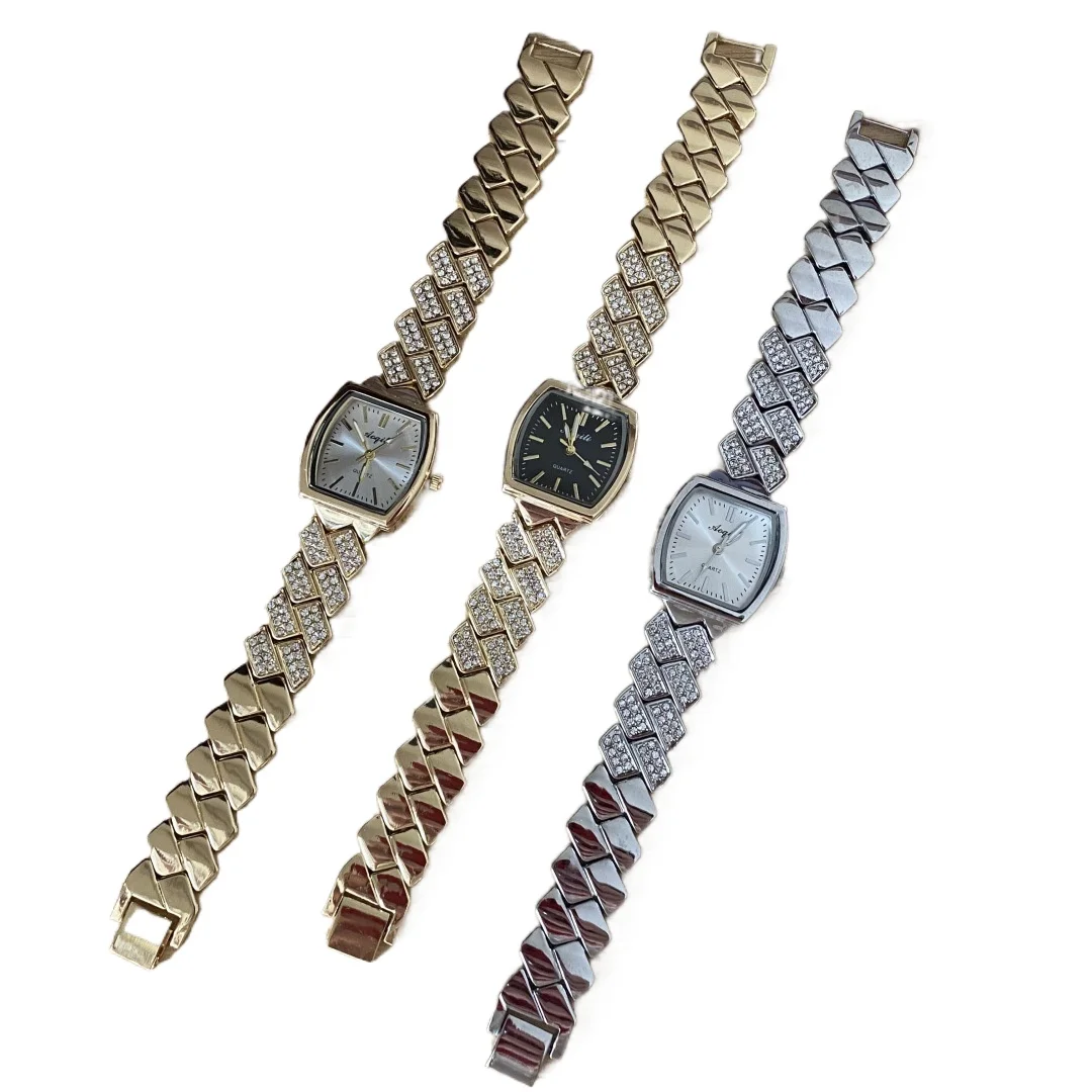 montre-femme-diamant-carre-exquise-tendance-de-la-mode-temperament-simple-montre-pour-femme