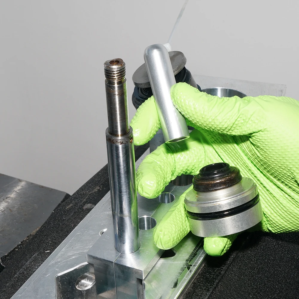 (EU-Lager) 14/16/18mm 3-teiliges Stoßdämpfer-Dichtungs-Kugelwerkzeug aus Aluminium für ATV UTV Raptor Polaris Yamaha Honda Suzuki Kawasaki BMW Ducati KTM – Detail 15