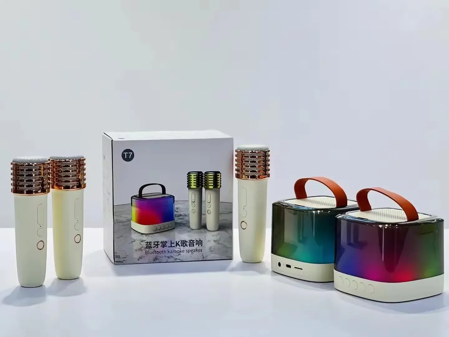 T7 ポータブルカラオケMP4音楽プレーヤー、2つのマイク付き、屋外用Bluetoothミニ5Wスピーカー、LEDライトとマイク付き