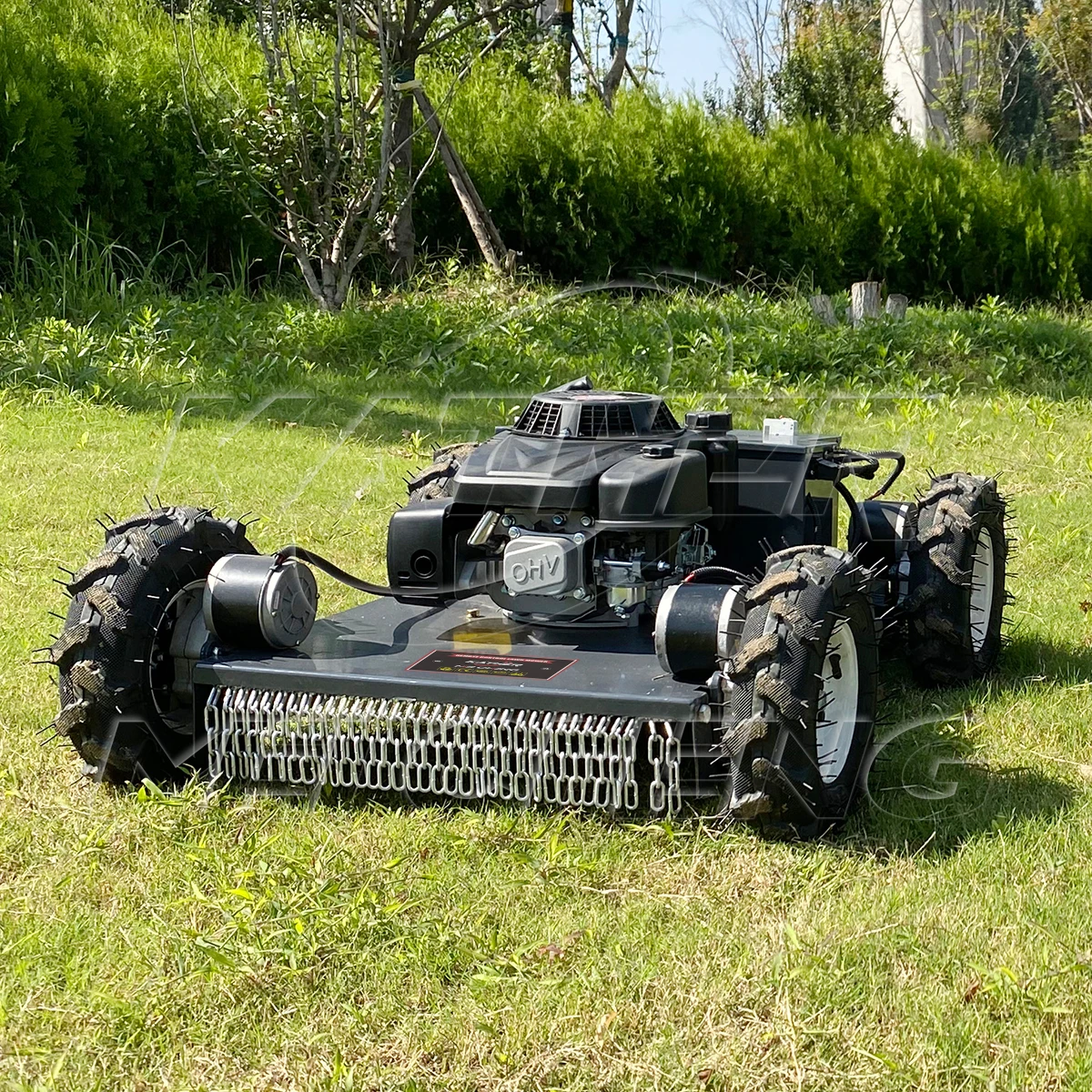 

Remote Control Lawn Mower All Terrain RC Slope Robot For Garden Use Cordless Grass Cutting Machine