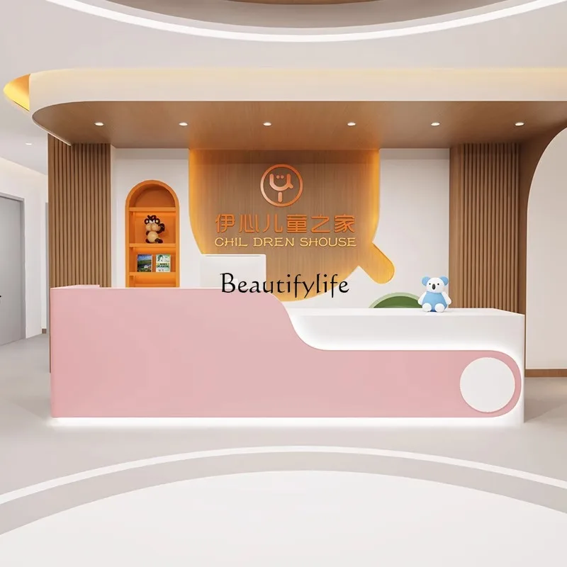 Education and training institutions Front desk Beauty salon Clothing store Cashier Reception desk