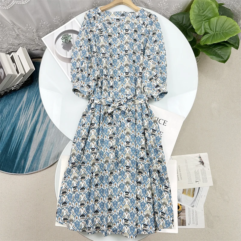 

Elegant Blue Floral Print Loose Midi Dress Women's High Waist A-Line Skirt Short Sleeve Comfortable Fit for Commuting