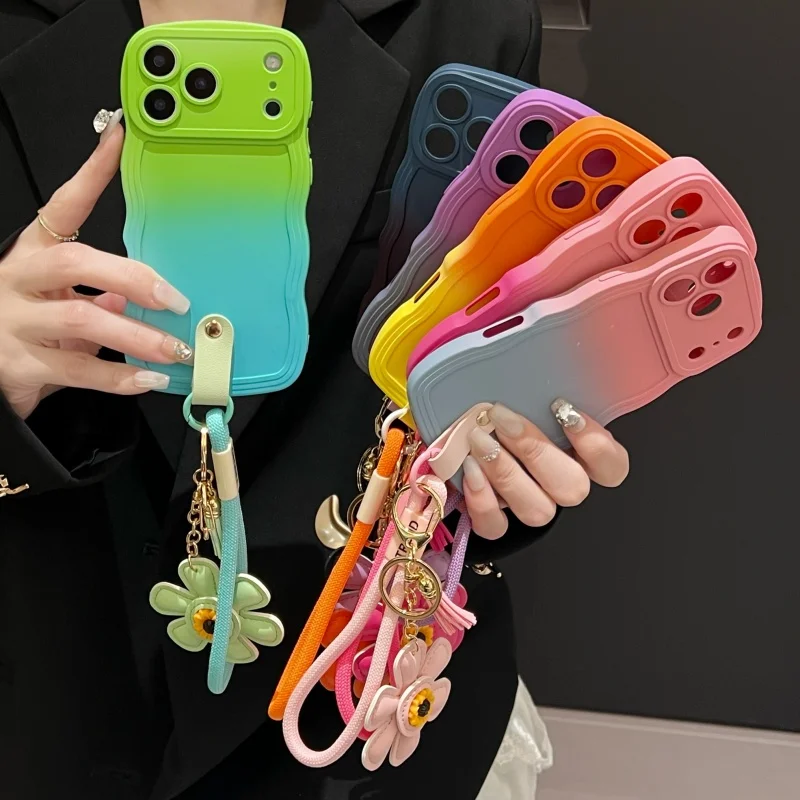 Gradient Curly Wristband Case for Samsung Galaxy S23 S24 S25 Ultra S21 S22 Plus FE A54 A26 Wave Wrist Strap SunFlower Soft Cover