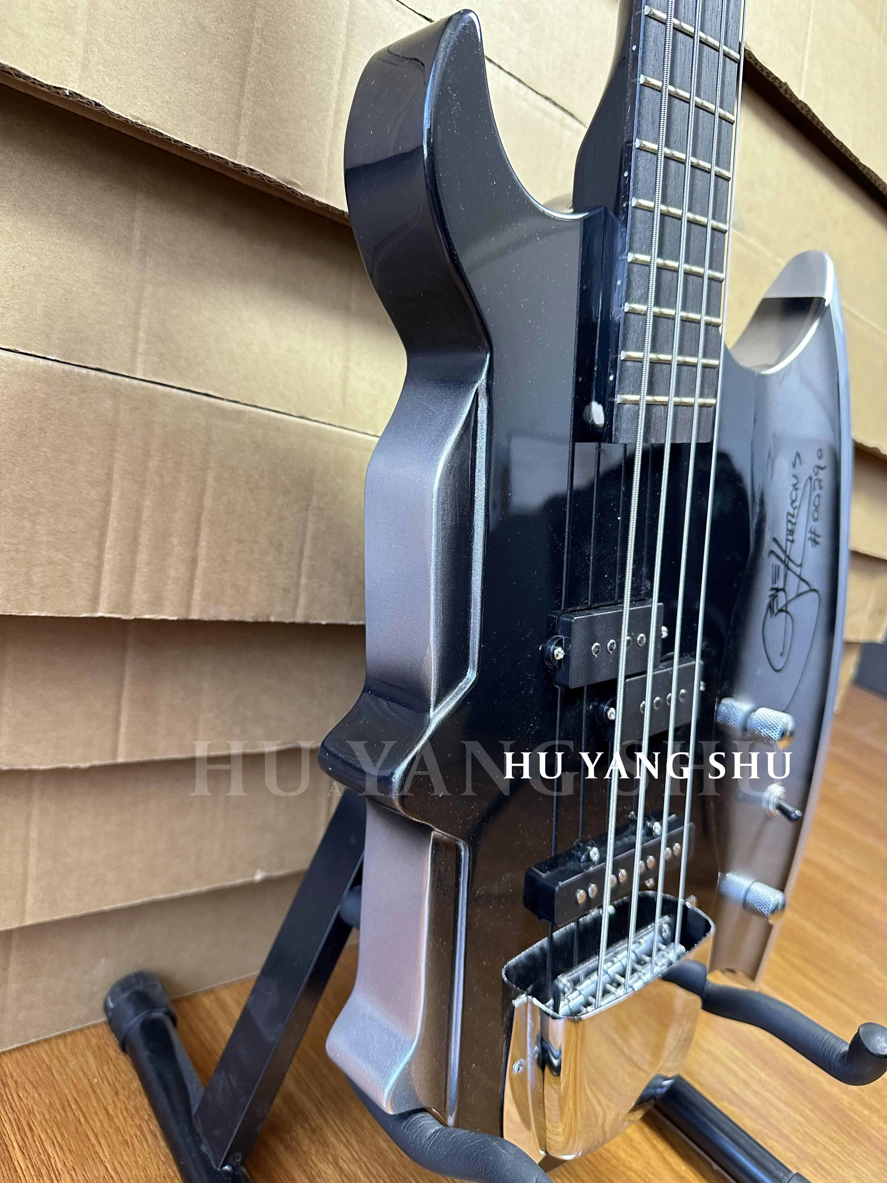 Axe Bass Gene Simmons электрогитара бас гриф из палисандра черный 4-струнный Бесплатная доставка