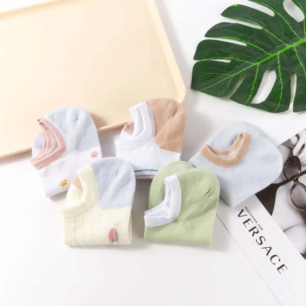 10 قطعة جورب رياضي جديد طاقم فستان الترفيه الرجال رياضي عشوائي المرأة الصيف رقيقة غير مرئية لطيف مخطط النساء امتصاص العرق 1W63